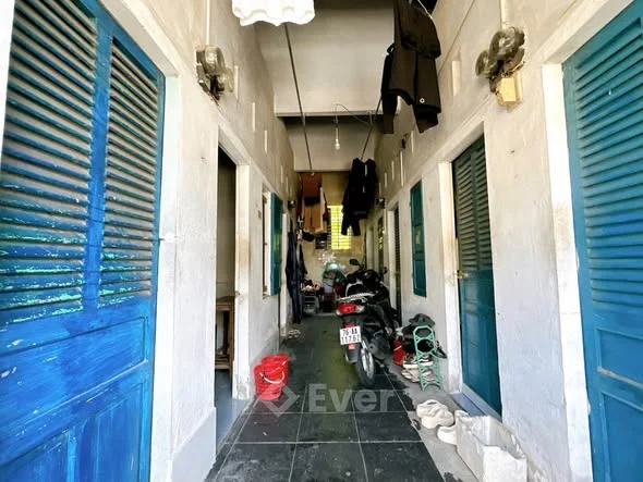 Bán dãy nhà trọ 8 phòng 101m2 Kiệt Trần Phú, sát Đại học Phú Xuân, TP Huế