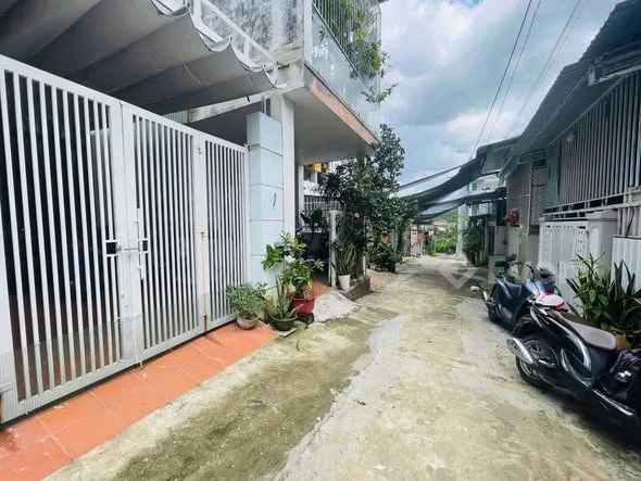 Nhà 2 tầng kiên cố kiệt đường Tam Thai ngay đầu Đường Võ Văn Kiệt