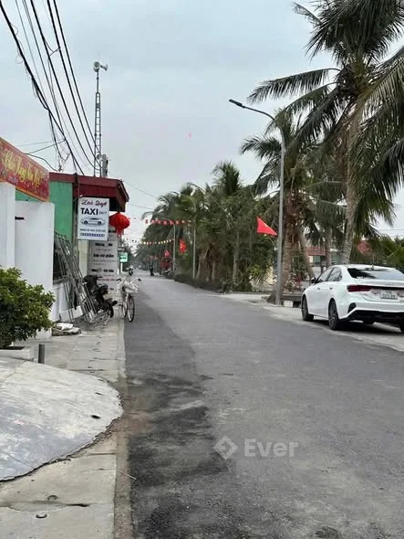 . Lô đất đẹp tại Cốc Liễn - Minh Tân - Kiến Thụy
Diện tích : 73.2m2 Ngang 5,2m
Vị trí đẹp , dân cư đ