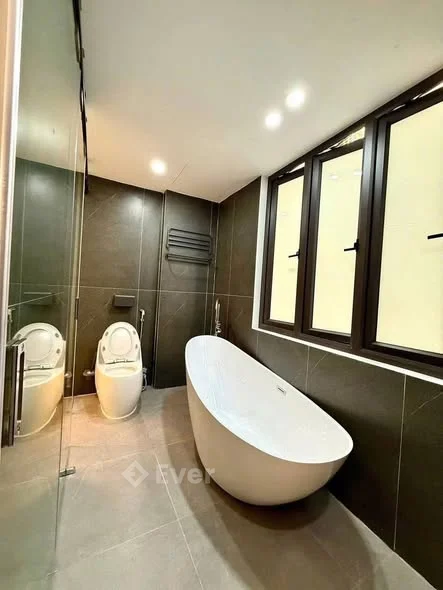 MỞ BÁN NHÀ MỚI 4 TẦNG – NGÕ THÔNG HỒ SEN, CHỢ HÀNG