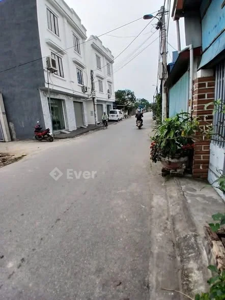 Lời chào đến mọi người!Cho thuê nhà Phúc Hải, Đa Phúc42m2, 3 tầng, 2 ngủ, 2 wc, bán ghế sofa