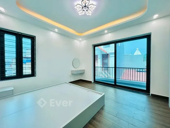 Bán nhà xây mới lô góc ngõ 170 Thiên Lôi, ô tô vào nhà. - DT 52,1m - 4 tầng - 4,8 tỷ - 52.1m²