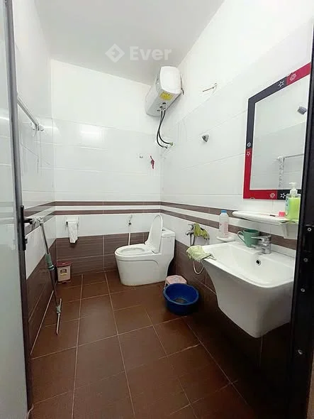 NHÀ 4 TẦNG DÂN XÂY ĐỘC LẬP TẠI MIẾU HAI XÃ,