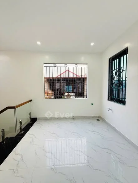 NHÀ ĐẸP 3 TẦNG – NGÕ ĐẸP PHỐ NGUYỄN CÔNG TRỨ - 3,79 tỷ - 42m²