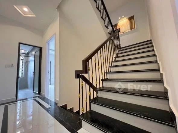 Nhà Đẹp Thiên Lôi Aeon Mall Ngõ Ô tô ra vào thoải mái. Gara cạnh cửa nhà - Thỏa thuận - 76.5m²