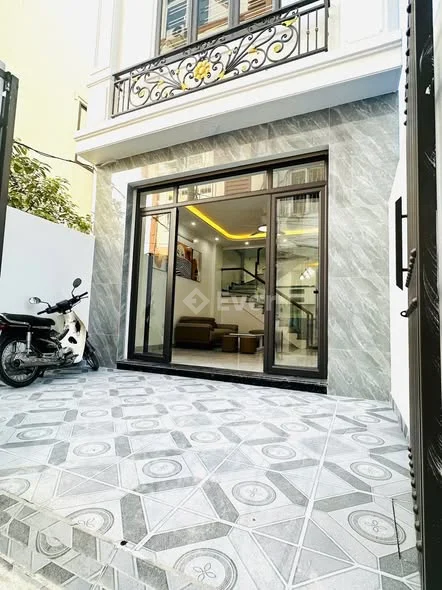 Siêu Phẩm Nhà Mới Xây Thiên Lôi Có Giá Cho Đầu Tư Nhà 4tầng, độc lập, lô góc, sân cổng