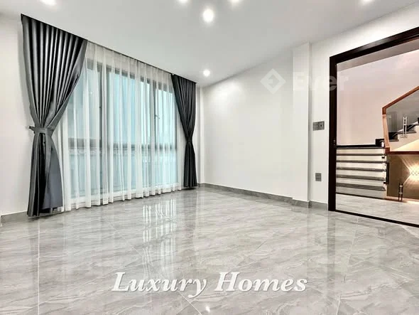 HẠ GIÁ 400 TRIỆU BÁN GẤP SIÊU PHẨM XÂY MỚI ĐỘC LẬP 4 TẦNG HỒ SEN, Ô TÔ ĐỖ SÁT CỬA NGÀY ĐÊM - 5,45 tỷ - 70m²