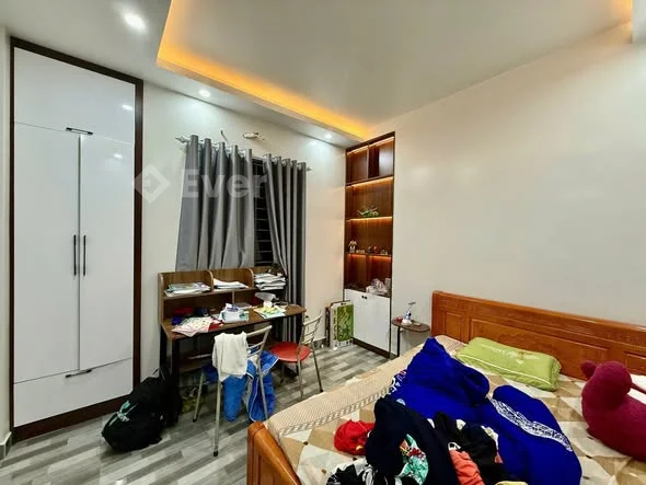 BÁN NHÀ Mặt ngõ  48 Tôn Đức Thắng đang cho thuê làm spa - 3,85 tỷ - 40m²