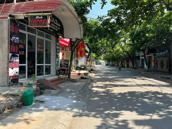 Chính chủ bán đất KINH DOANH tặng nhà cấp 4_Đường Lý thường kiệt _Hương Đông nam - 2,2 tỷ - 60m²