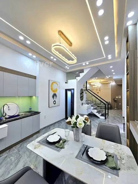 NHÀ TÔ HIỆU 4 TẦNG XÂY MỚI ĐỘC LẬP SÂN CỔNG