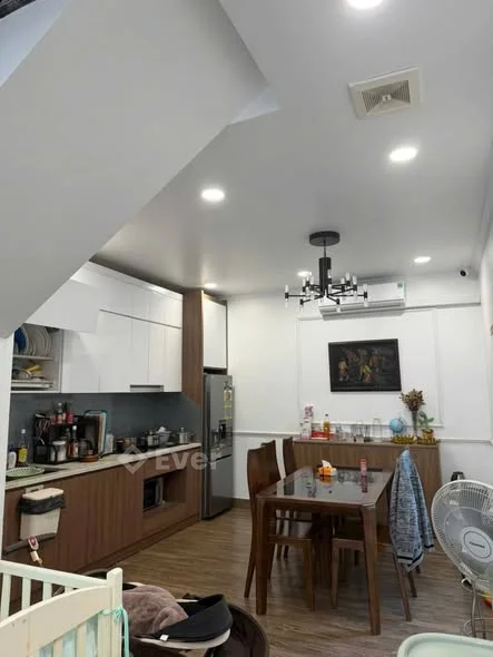 Bán nhà lô góc mặt đường Thư Trung- 4 làn ô tô tránh nhau-Diện tích 46m x 3.5tầng