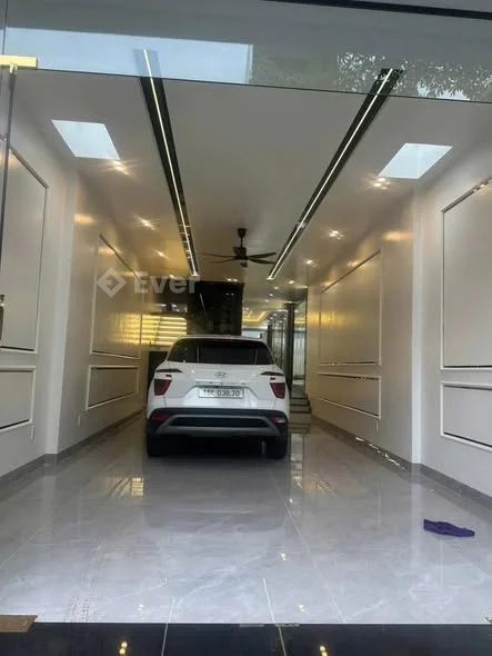 BÁN NHANH CÓ GIÁ CỰC TỐT!! Siêu phẩm Nhà Mặt Đường Nhánh