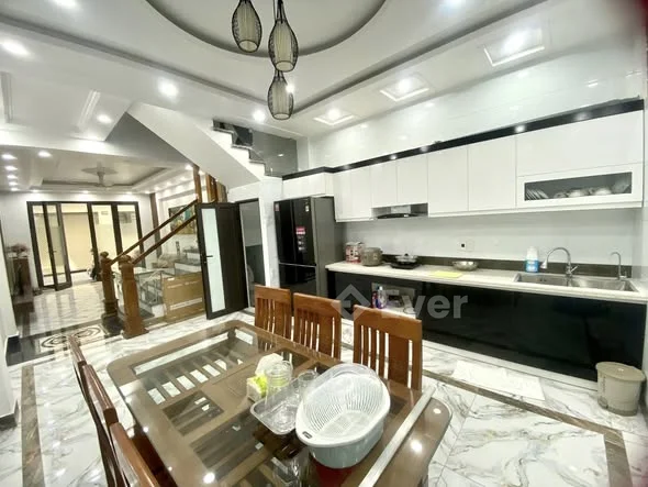 Giảm ngay 100Tr Nhà Văn CaoBán nhà ngõ 369 Văn Cao thông 333 Văn Cao - 6,85 tỷ - 60m²