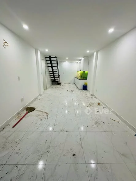 Nhà 2 tầng xây mới tại Đằng Hải, gần Trần Hoàn. Khu dân cư đông đúc, dân trí cao. • Diện tích: 42m