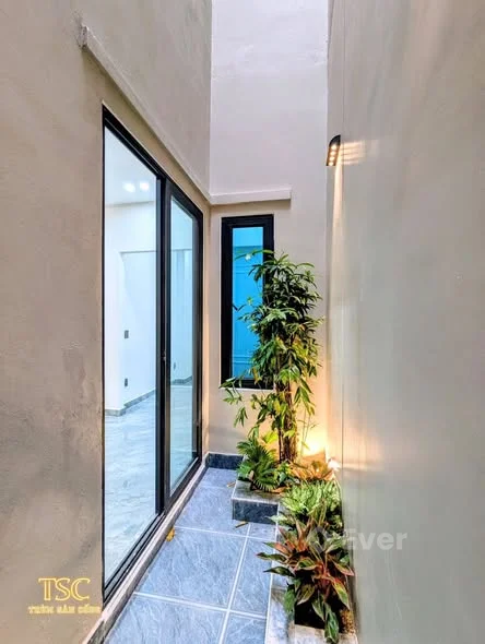 NHÀ HỒ SEN - CHỢ HÀNG XÂY ĐỘC LẬP 4 TẦNG.CÓ PHÒNG NGỦ TẦNG 1