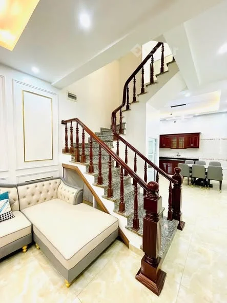 NHÀ PHỐ THIÊN LÔI CHỢ ĐÔN ô tô qua lại ngõ thông kinh doanh buôn bán thuận tiệnDiện tích 46m2