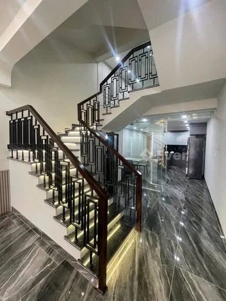 Xin chào các bác, các cô, các chú! Cho thuê nhà Đỗ Nhuận - Văn Cao