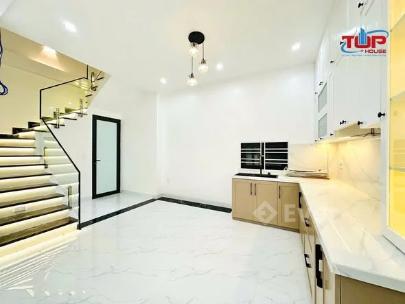 Bán nhà phố Đình Đông - HP (4,25 tỷ) Dt: 56m x 4 tầng Hướng: Đông tứ trạch Bìa đỏ chính chủ