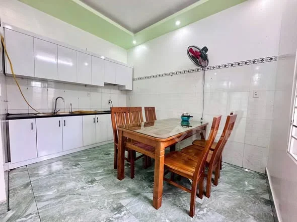Nhà 3 tầng mặt ngõ khu Đằng Hải, Hải An. Ngõ to ~5m ô tô đỗ cửa. • Diện tích: 40m².