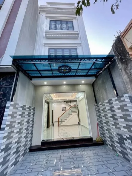 BÁN NHÀ 3,5 TẦNG.MỚI TINH PHỐ PHÚ HẢI Cách cầu Rào 1 và 2 đúng 1km. - 3,25 tỷ - 56.5m²