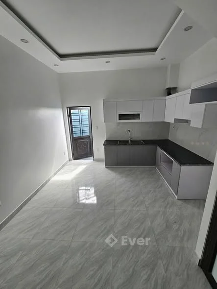 Nhà 3 tầng mới xây tại ngõ 208 Phù Lưu, Tràng Minh, Kiến An. Giá chỉ 1.85 tỷ. Bạn muốn hướng nào, ch