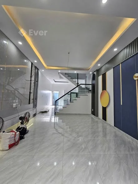 Nhà 3 tầng mới xây tại ngõ 208 Phù Lưu, Tràng Minh, Kiến An. Giá chỉ 1.85 tỷ.
Bạn muốn hướng nào, ch