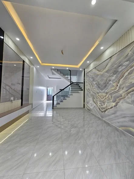 Cơ hội vàng! Nhà 3 tầng chính chủ bán giá sốc: 1,85 tỷ. Vị trí: Ngõ 208 Phù Lưu, Tràng Minh, Kiến An