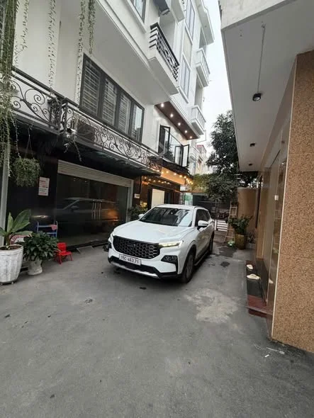 Full House Hoàng Ngọc Phách - Quán Nam ,Ngay sát Aeon Mall. Oto 7 chỗ đỗ cửa 24/24