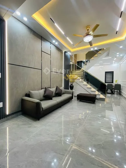 Bán nhà mới 4 tầng tại ngõ Hồ Sen