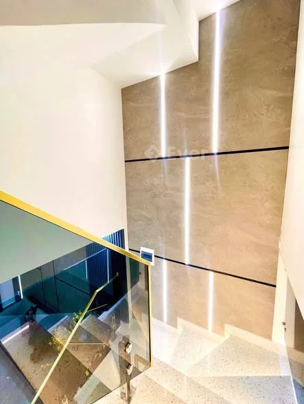 Bán nhà 4 tầng mới xây, khu vực ngõ nông, thẳng