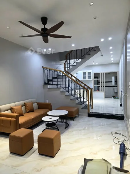 Nhà dân xây độc lập có sân Party 3 tầng phố Miếu Hai Xã ● Ô tô đỗ cách nhà 10m ngày đêm Dtmb 50m2 th