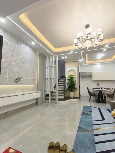 NHÀ ĐẸP ĐÓN TẾTMở bán căn nhà xây độc lập 4 tầngVị trí trung tâm miếu hai xã