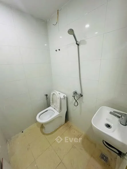 Nhà 2 tầng xây mới tại Đằng Hải, gần Trần Hoàn. Khu dân cư đông đúc, dân trí cao. • Diện tích: 42m