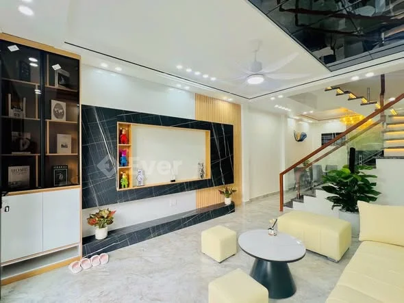 Nhà phố Thiên Lôi_Khúc Hạo xây mới độc lập, ngõ nông 1 ngoặt, xe tải 5 tạ chở đồ vào tận cửa