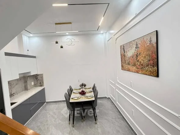 Tìm đâu ra nhà 3 tầng Trung Hành -Xây Mới Độc Lập, Nở hậu, ngõ đi thông