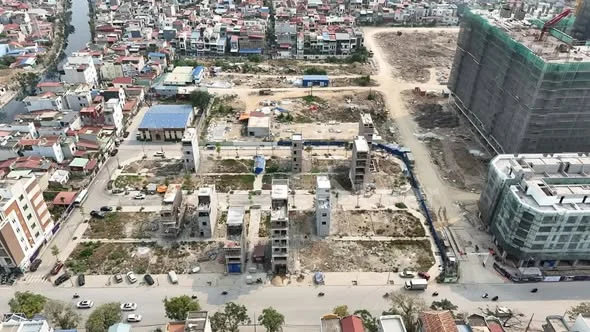 Bán gấp lô đất mặt đường Lê Thánh Tông, tại dự án Tổng kho 3 Lạc Viên