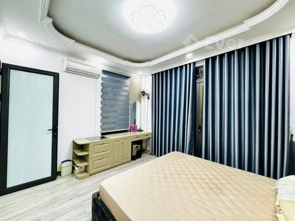 SIÊU PHẨM ĐÀO ĐÀI – HỒNG BÀNG4 tầng – ĐỂ 2 Ô TÔ – Nhà còn như mới!Chỉ 5,7 tỷ sở hữu ngay!54,5m² - 5,7 tỷ - 54.5m²