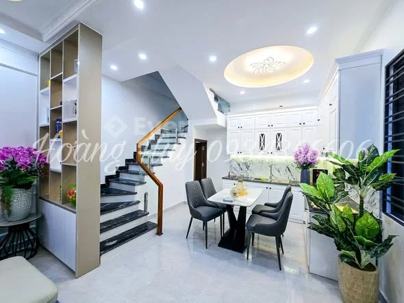 DÃY NHÀ ĐẸP XÂY MỚI 4 TẦNG TẠI MIẾU HAI XÃ - LÊ CHÂN - HẢI PHÒNG - 3,92 tỷ - 42m²