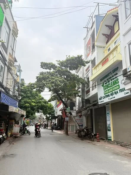 CỰC HIẾM Chỉ với hơn #6tỷ sở hữu ngay nhà 4 tầng MẶT ĐƯỜNG Miếu Hai Xã