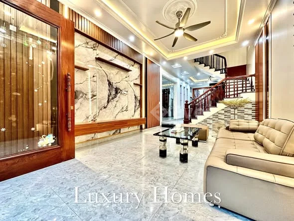 NHÀ LÔ GÓC MẶT NGÕ 261 TRẦN NGUYÊN HÃN, DÂN XÂY ĐỘC LẬP, SÂN CỔNG RIÊNG, KINH DOANH BUÔN BÁN TỐT