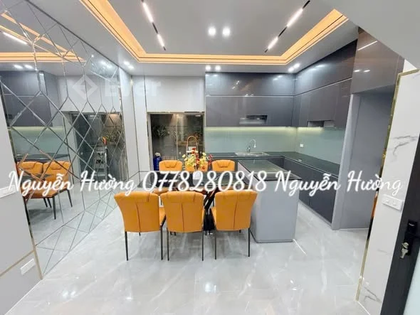 Nhà đẹp khu Quán Namđỗ cửaDT : 55m2 ngang 4,8m vuông vắn có khe thoáng sau