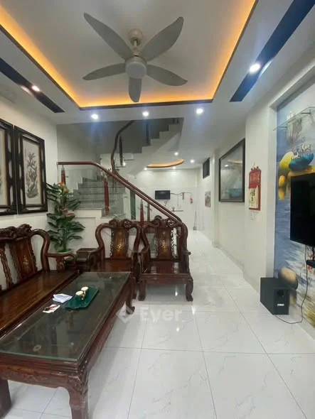 Bán nhà mặt ngõ đường trung hành -dtmb:43 nhà 4 tầng (4 ngủ,3vs, phòng khách, bếp, phòng thờ)