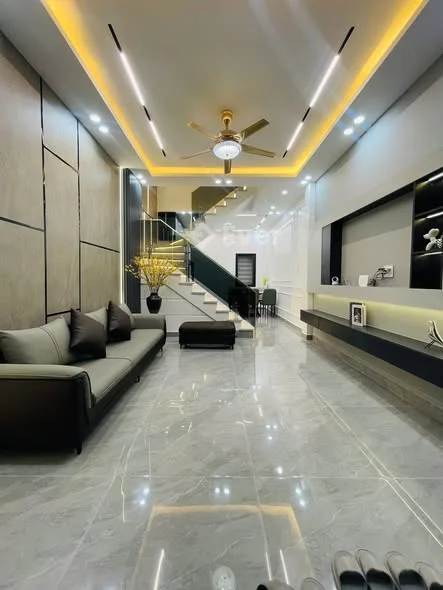 NHÀ XÂY MỚI TẠI HỒ SENVị trí ngõ nông thẳng tắp nhìn ra mặt đường Hồ Sen