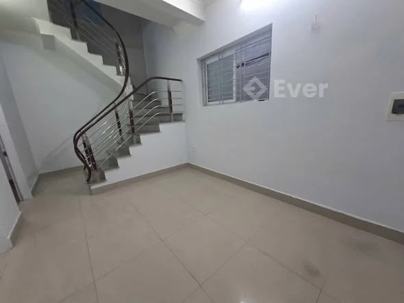 Nhà Dân Xây ĐỘC LẬP Lô Góc Ngõ 191 Đà Nẵng Diện tích: 34 m2 * 2 tầng (nở hậu)