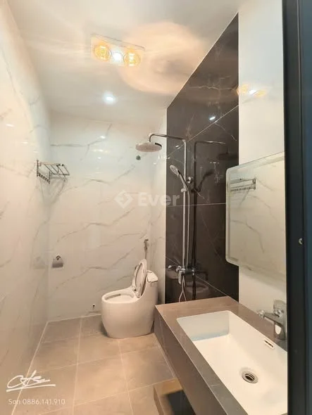 Duy Nhất Nhà Đẹp Trung Tâm Văn Cao , Thư Trung 44m², 4 ngủ, 3WC, hướng Tây Nam – giá chỉ 4.599 tỷ