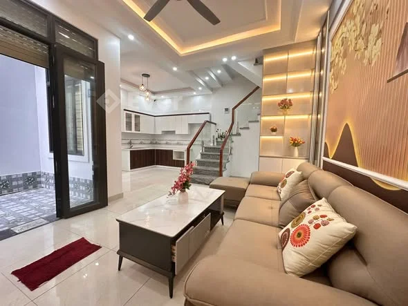 Bán nhà phố Ngô Gia Tự - Lũng Đông Ngõ nông cách đường chỉ vài chục mét