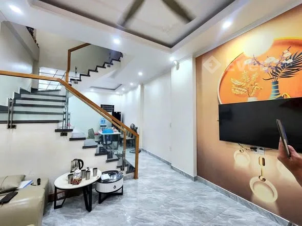 HOT! Nhà 3 tầng XÂY ĐỘC LẬP chắc chắn tại Đằng Hải, ô tô đỗ cổng.