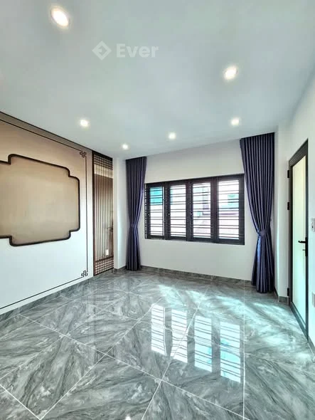 NHÀ PHỐ TÔ HIỆU,TRUNG TÂM THÀNH PHỐ . VỊ TRÍ VÀNGDT