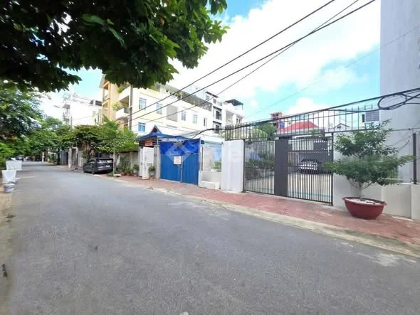 Bán 2 lô liền kề Đất tuyến 2 Văn Cao- Gi.á: 135 tr/m (có thỏa thuận) (~ 27 t.ỷ)