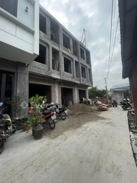 chính chủ gởi bán 3 căn tại phúc hải đa phúc3 tầng 3 phòng ngủ ,sân phơi ,phòng thờ ,3 vệ sinh